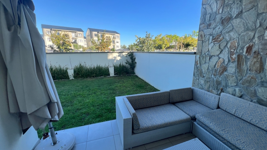 To Let 3 Bedroom Property for Rent in Sandown Western Cape